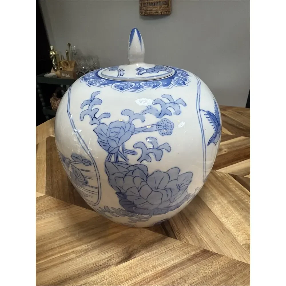 Beauty Blue & White Chinese Floral 10 in. Chinoiseries Ginger Jar w/ Lid Stamped